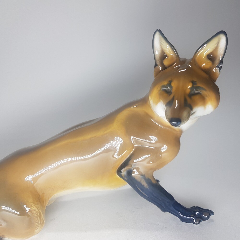 Rosenthal Art Deco Porcelain Statue by Th. Karner Large Fox Statue 1930s