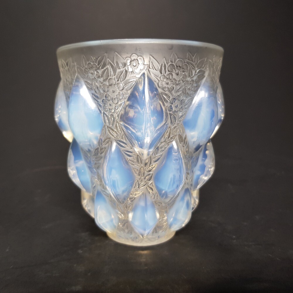 French Art Deco Opalescent Rampillion Glass Vase Designed by Rene Lalique 1920