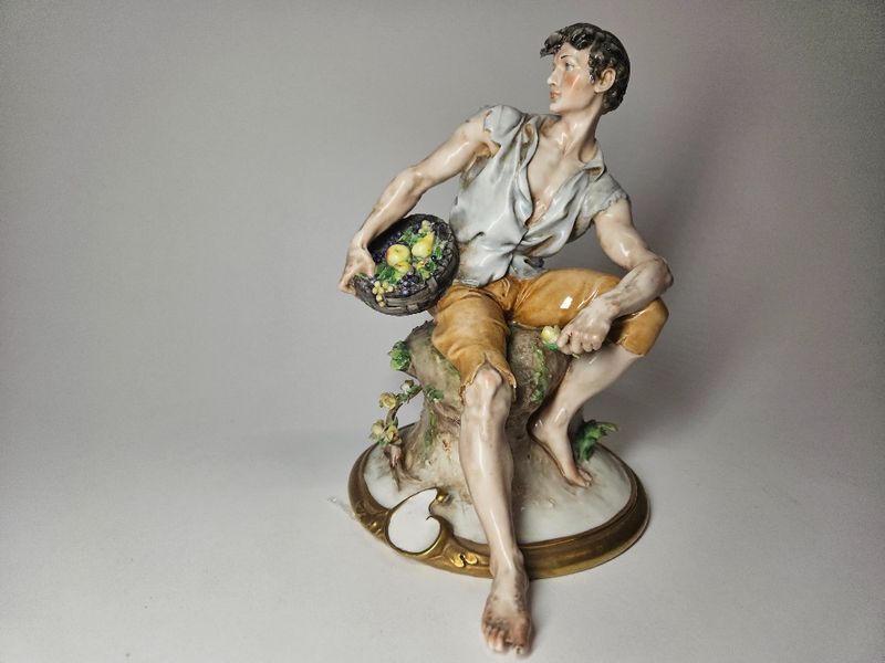 Beautiful Capodimonte Porceline statue of a Man by Giuseppe Cappe Italy 1958