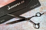 Groomer.dk Raven Straight Scissor - Long 8.5&quot;