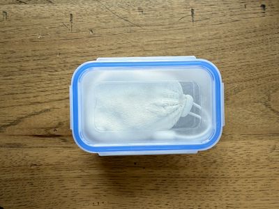 Grooming Chalk Keeper