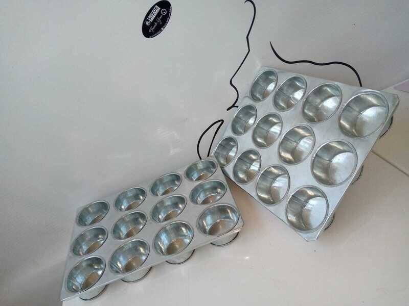 Galvanized Twelve Holes Muffin Pan