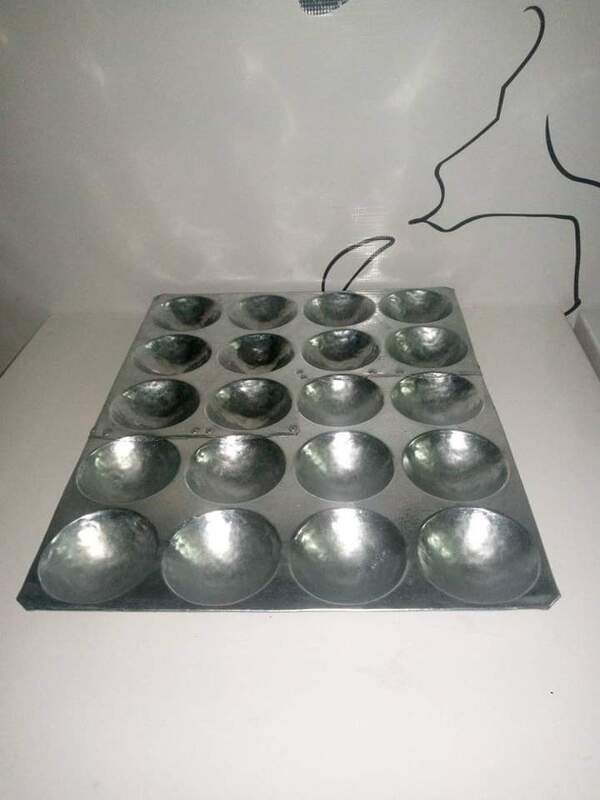 20-Holes SnowBall Pan