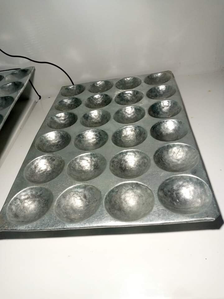 24-Holes SnowBall Pan