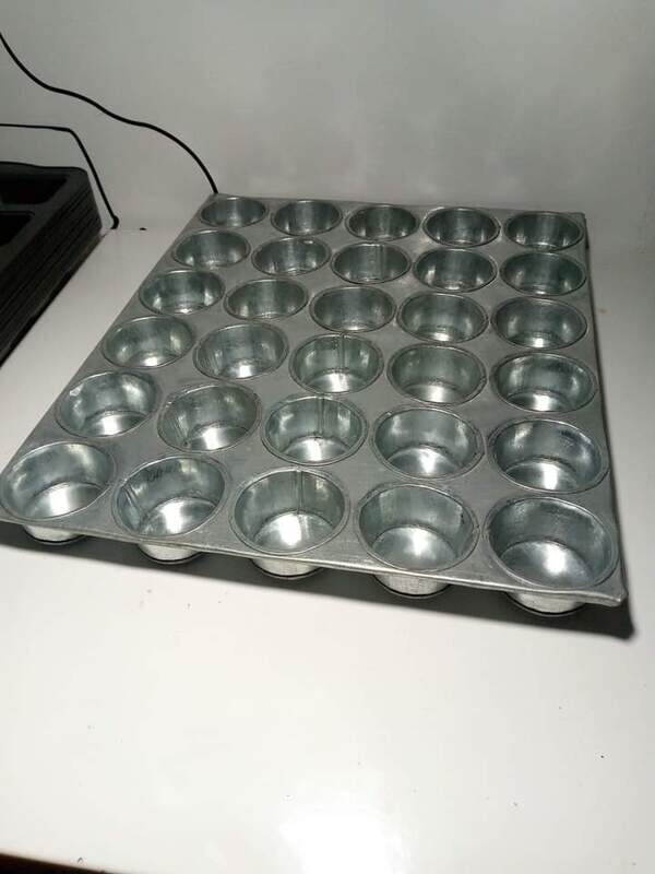 30-Holes Muffin Pan