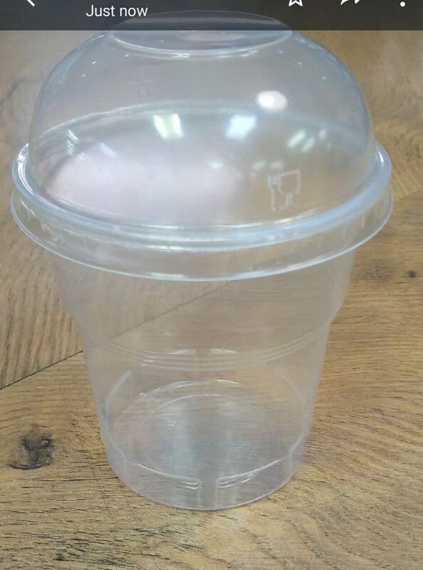 200 ml desserts cups and lids (10)