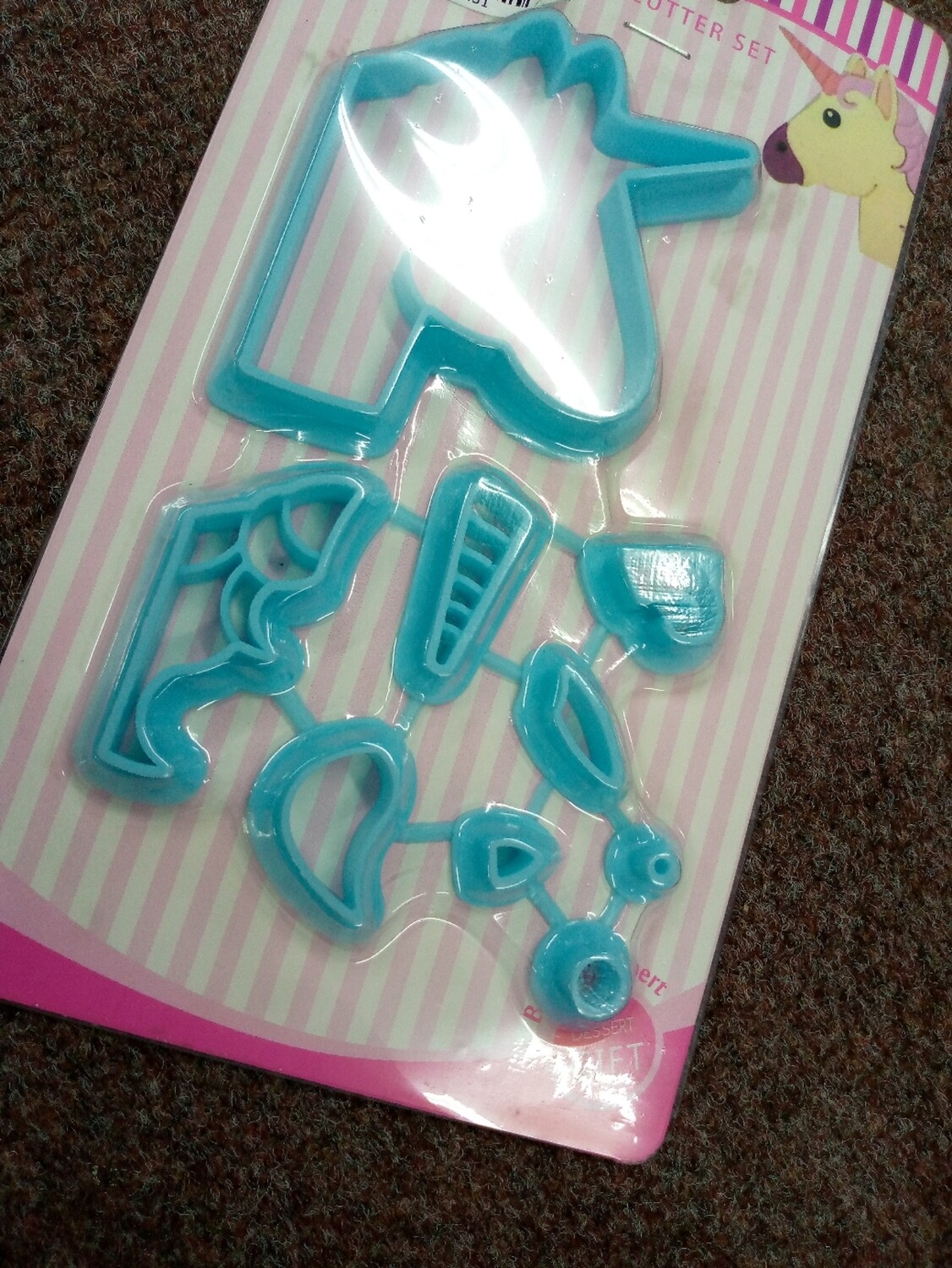 unicorn plastic cuttee