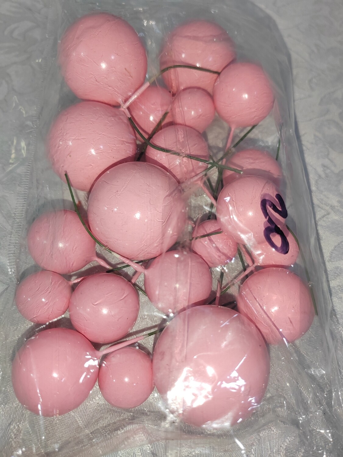 Pink faux balls 20unit