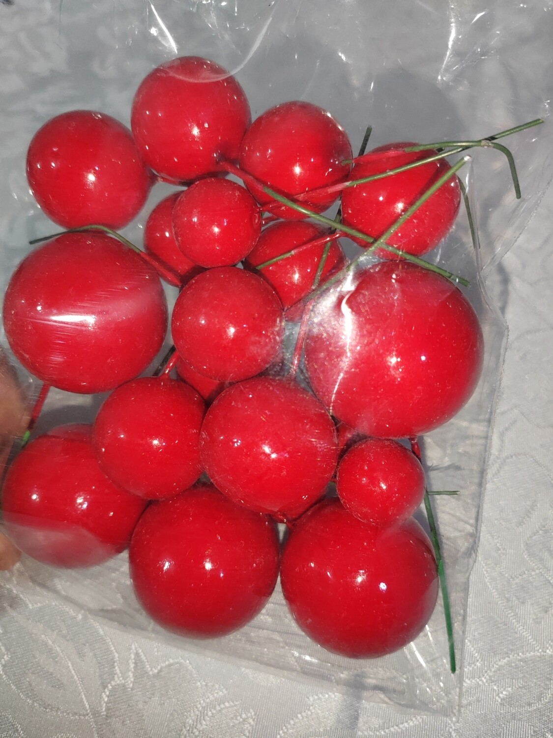 Mixed faux balls Red