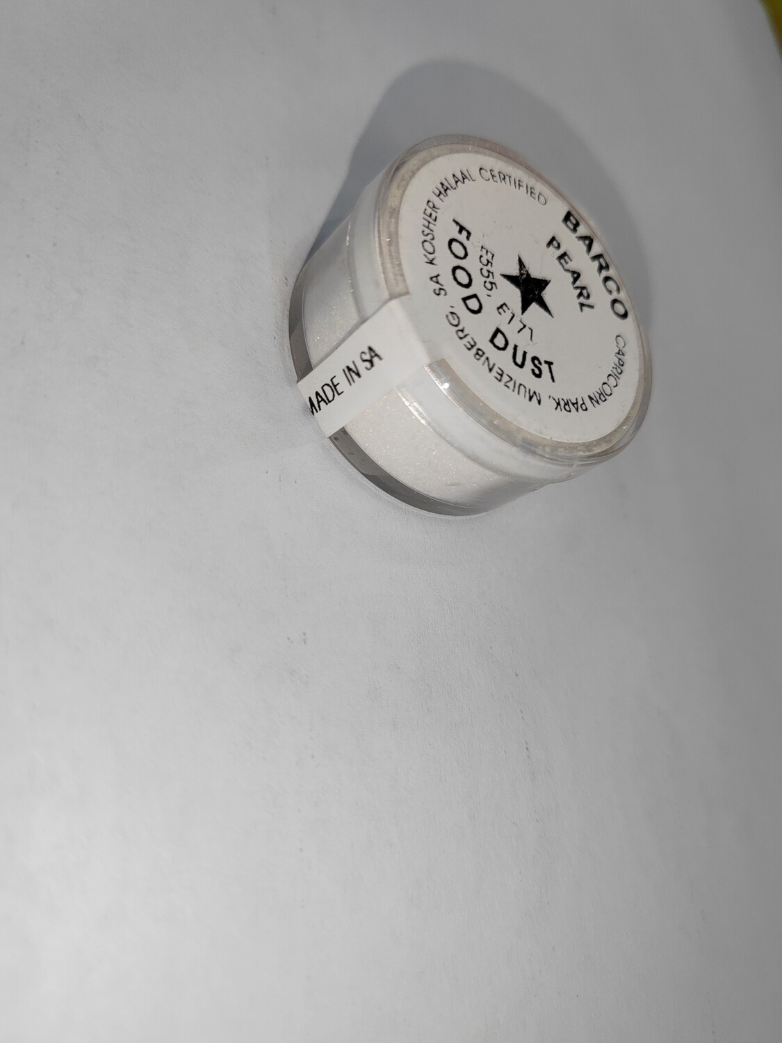 white lustrree dust