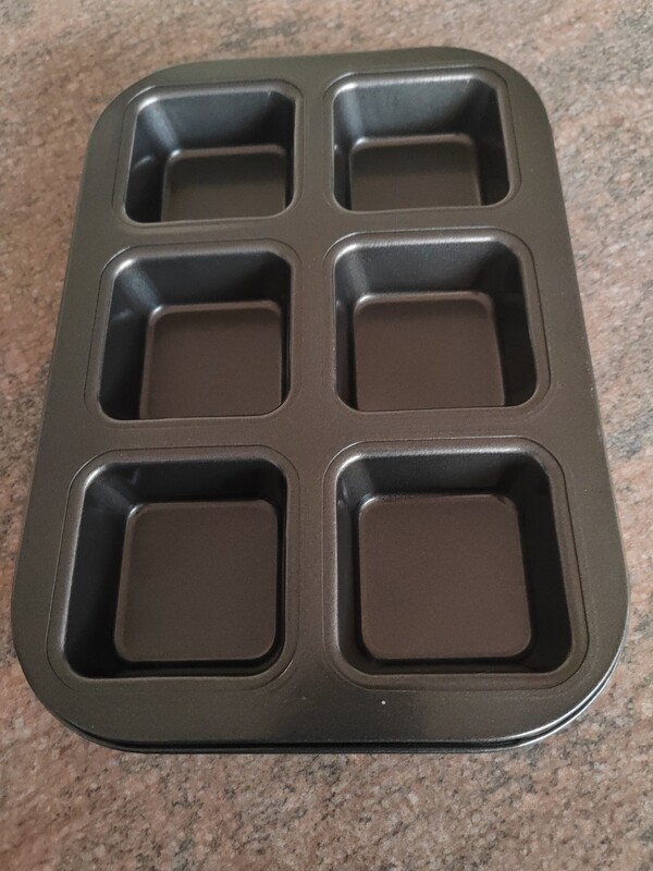 6 holes square muffins pans