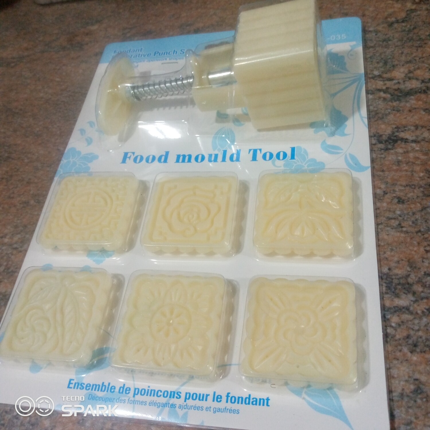 biscuits fondant mould