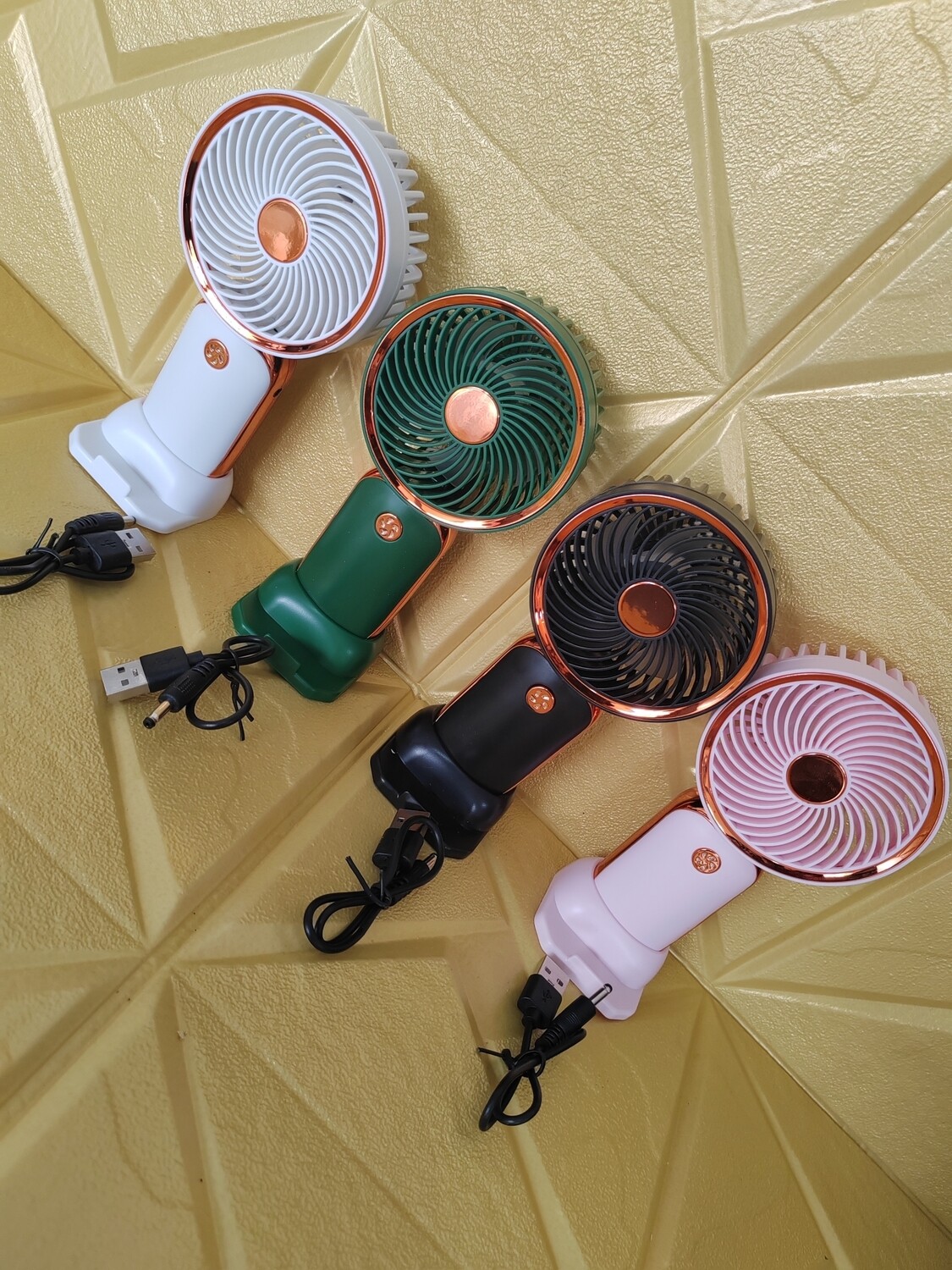 Simple Min handled Fan