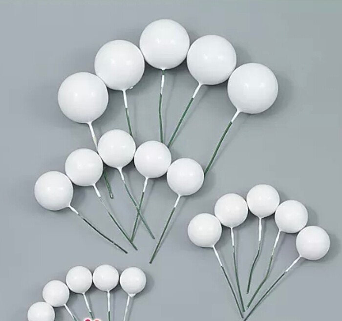 White faux balls 20pc 