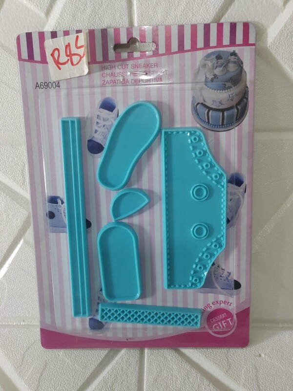 Sneaker high cutter