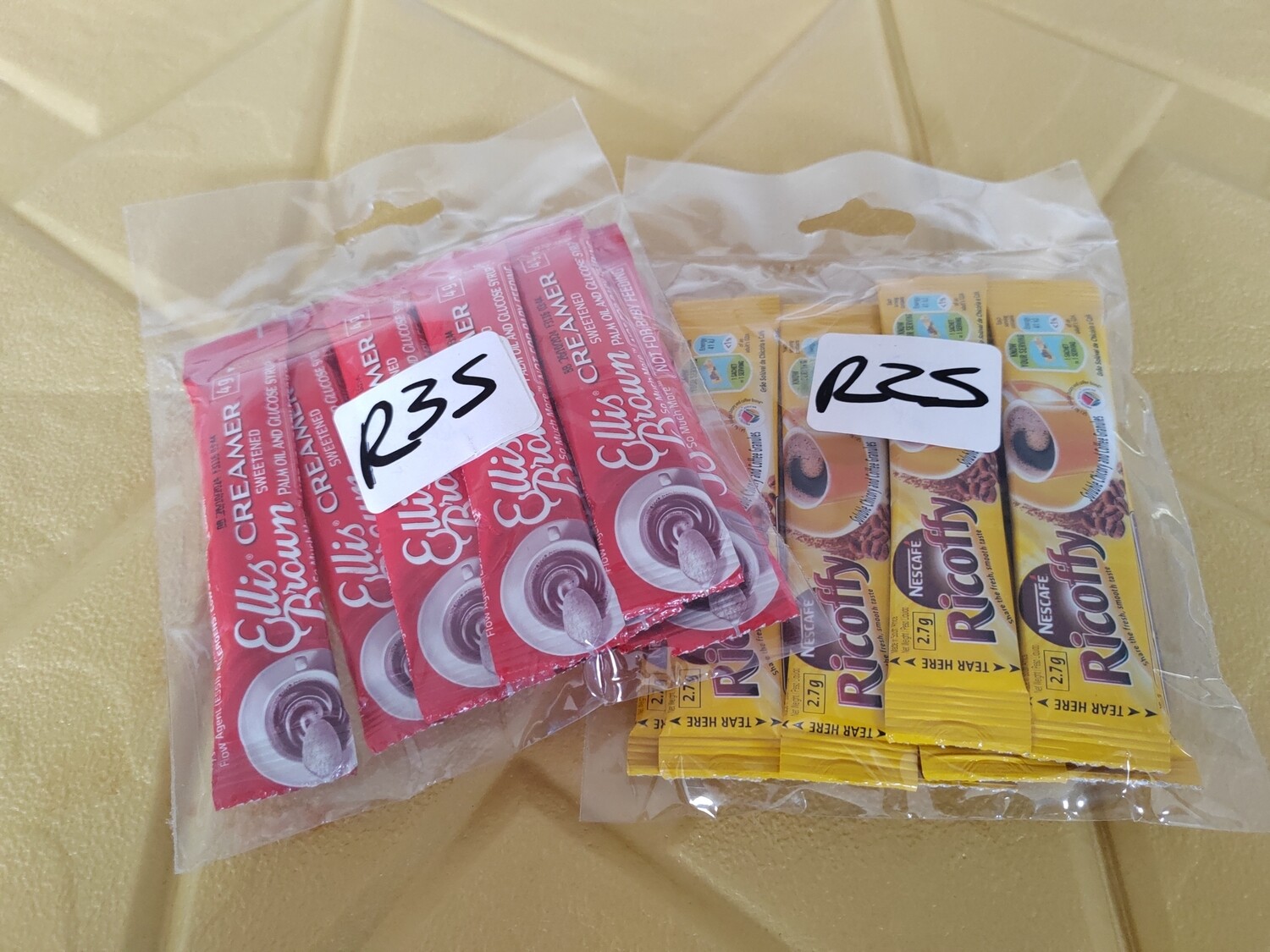Ricoffy and Ellis creamer x10 each