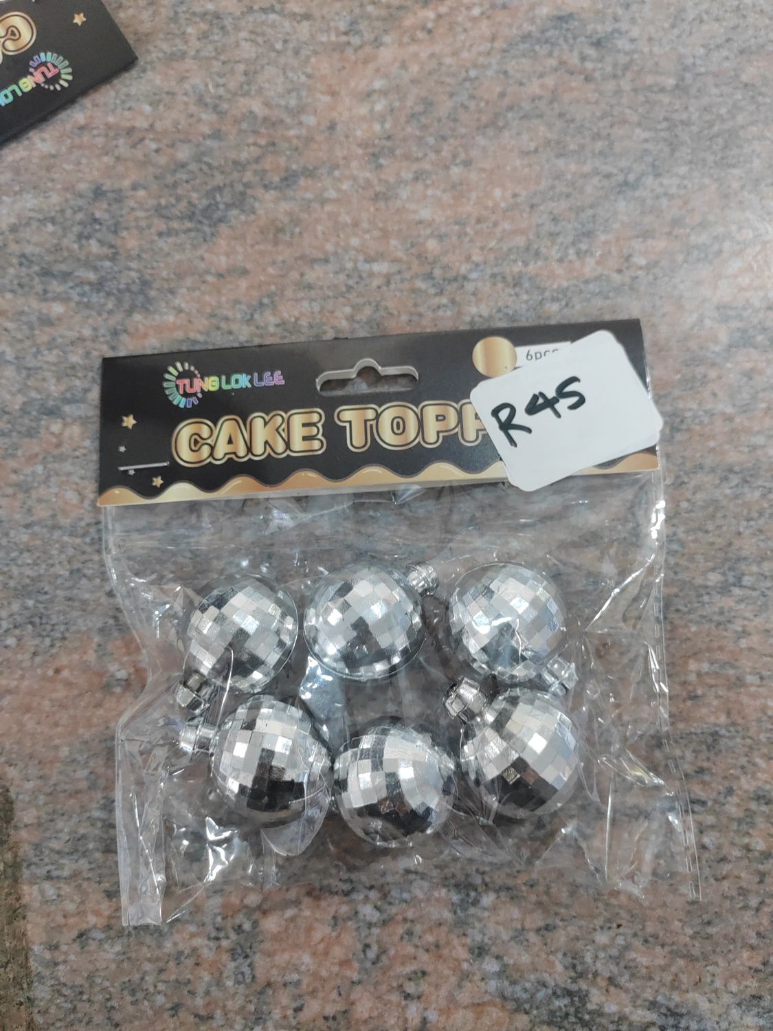 Disco faux balls silver