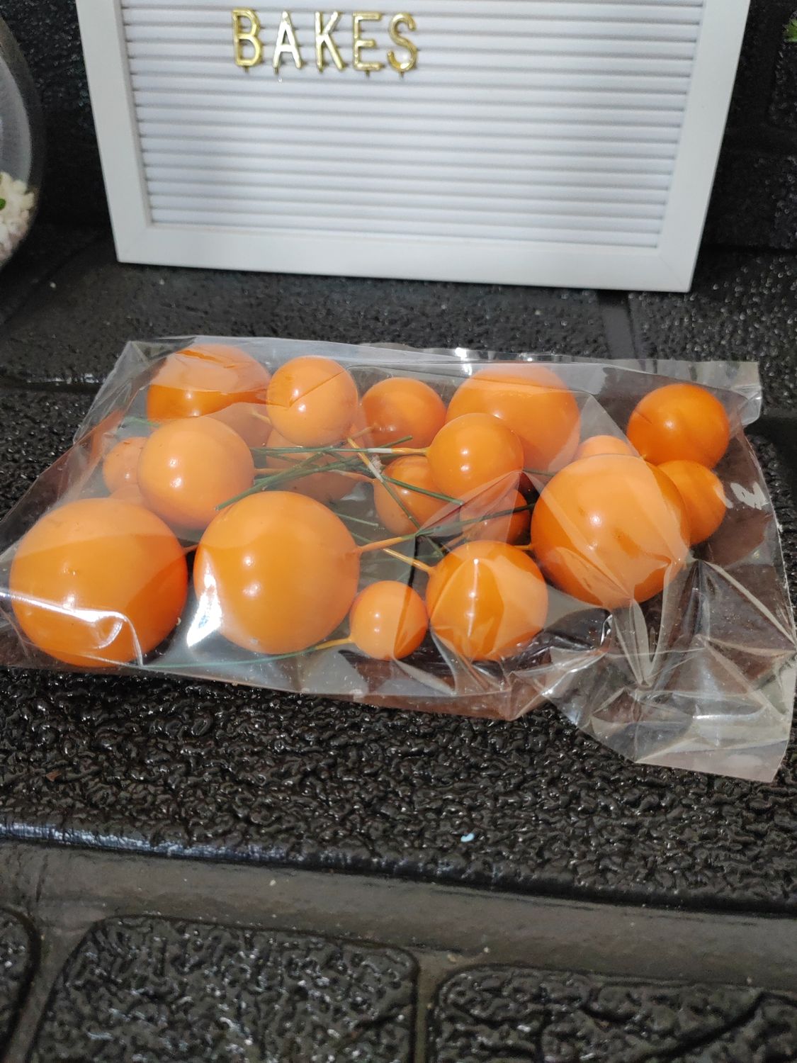 Faux balls orange 20pc