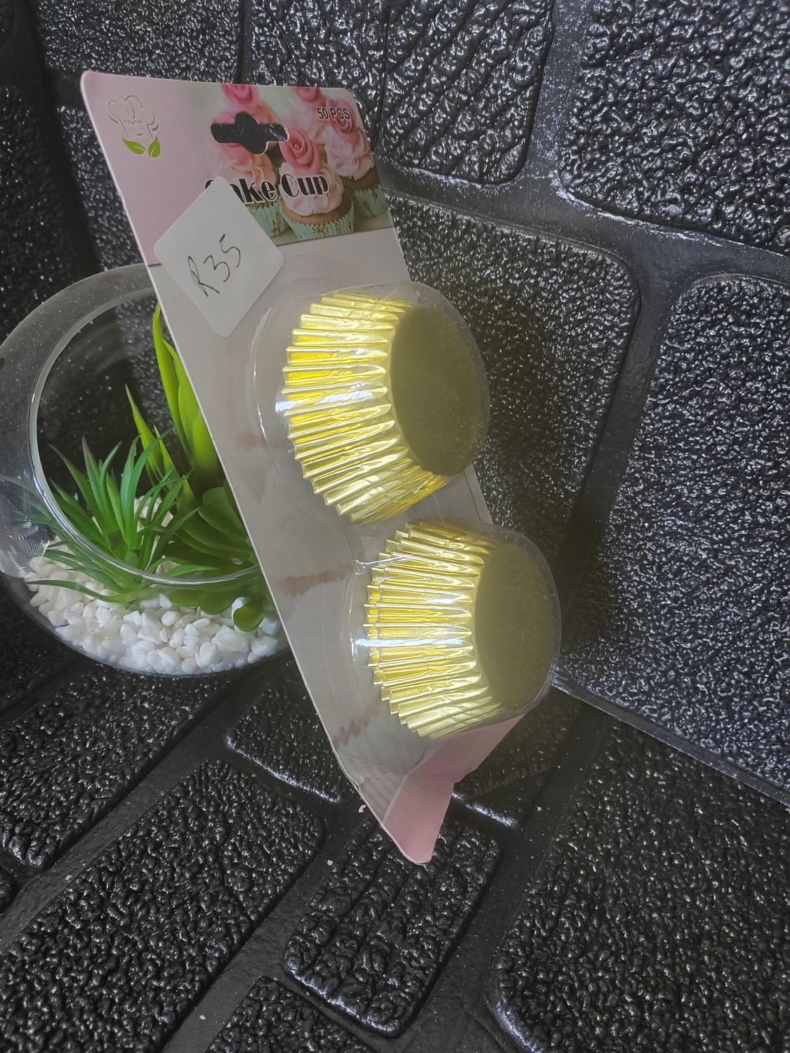 Cup cake holders 50pcs gold