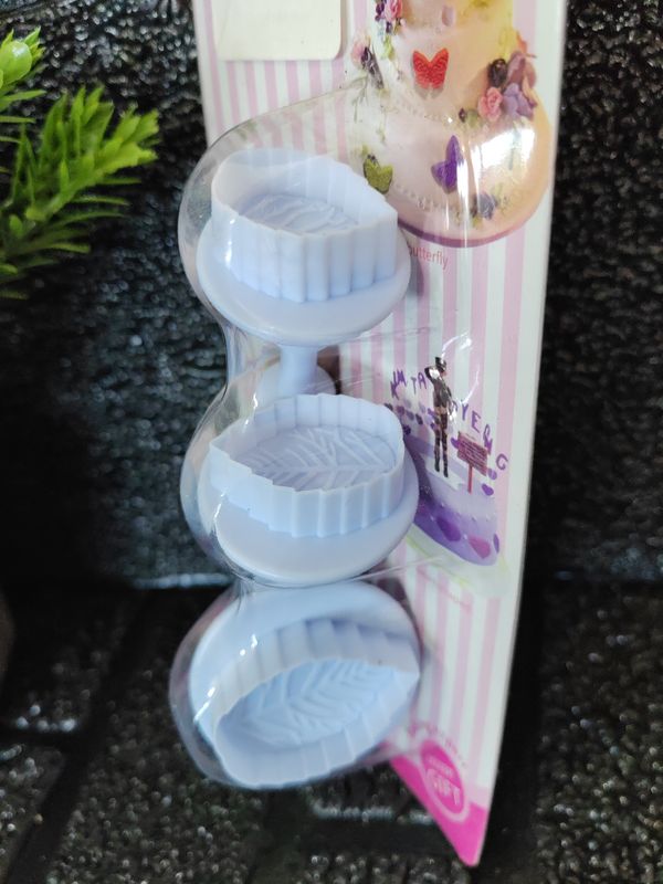 Rose Leaf plunger Cutter