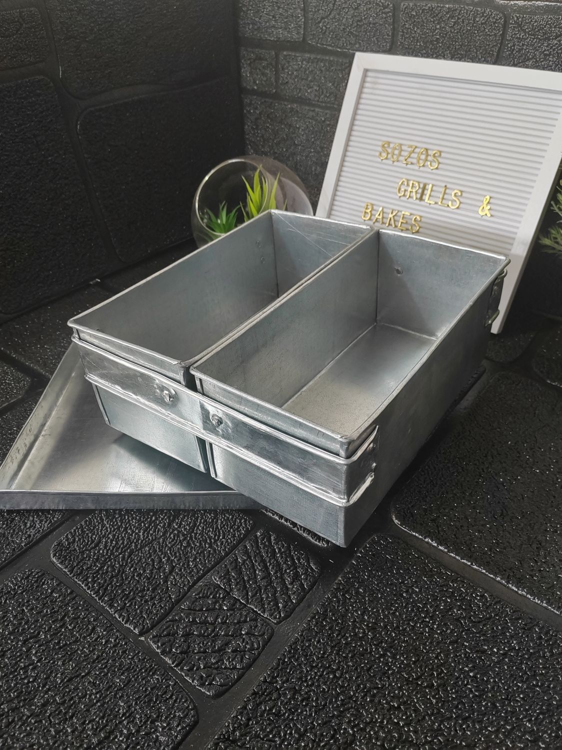 B02 Bread Pan with lids