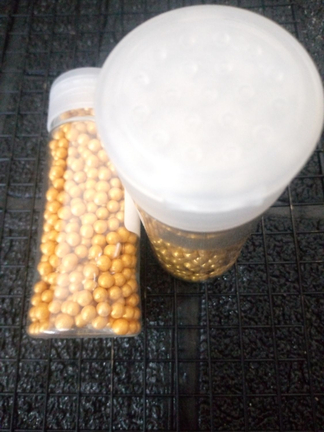 Gold sprinkles 70g