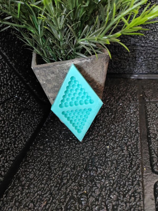 Traditional bead mould