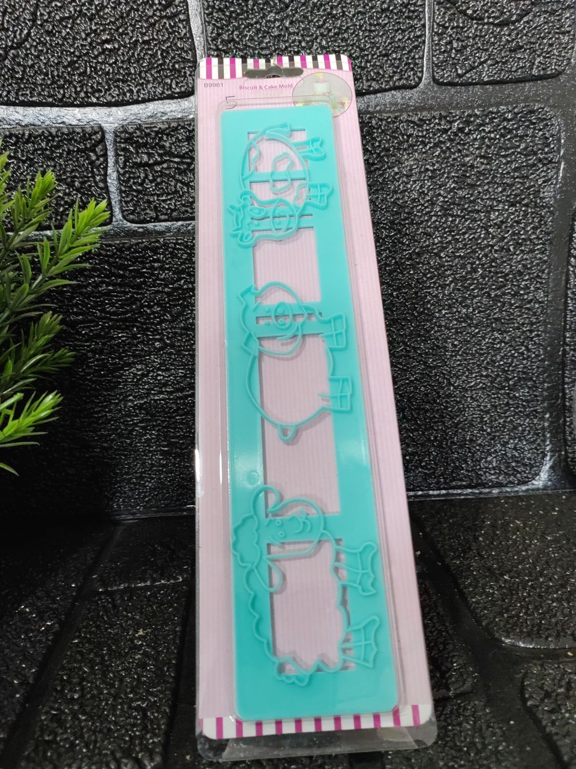 Cake decoration mould