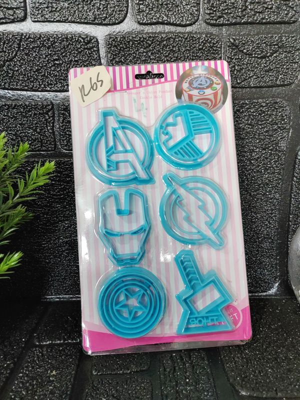 Avengers fondant cutter