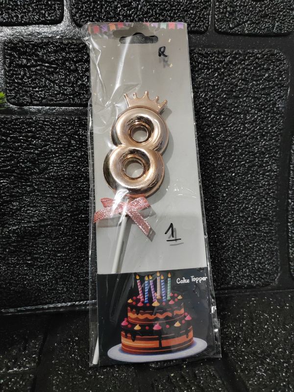 No 8 cake topper