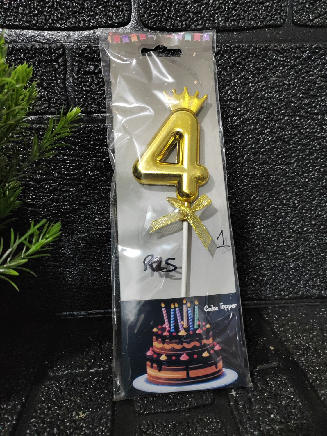 No 4 cake topper gold