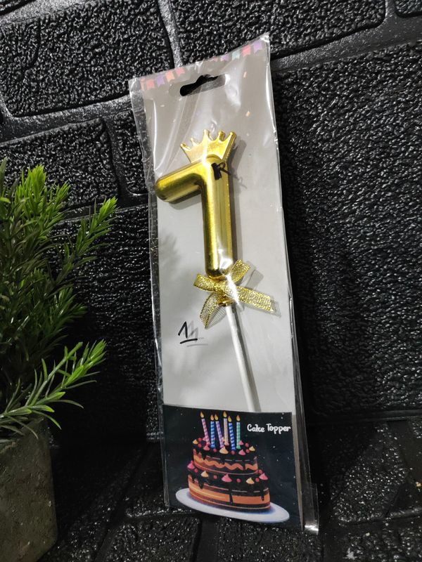 No 7 cake topper