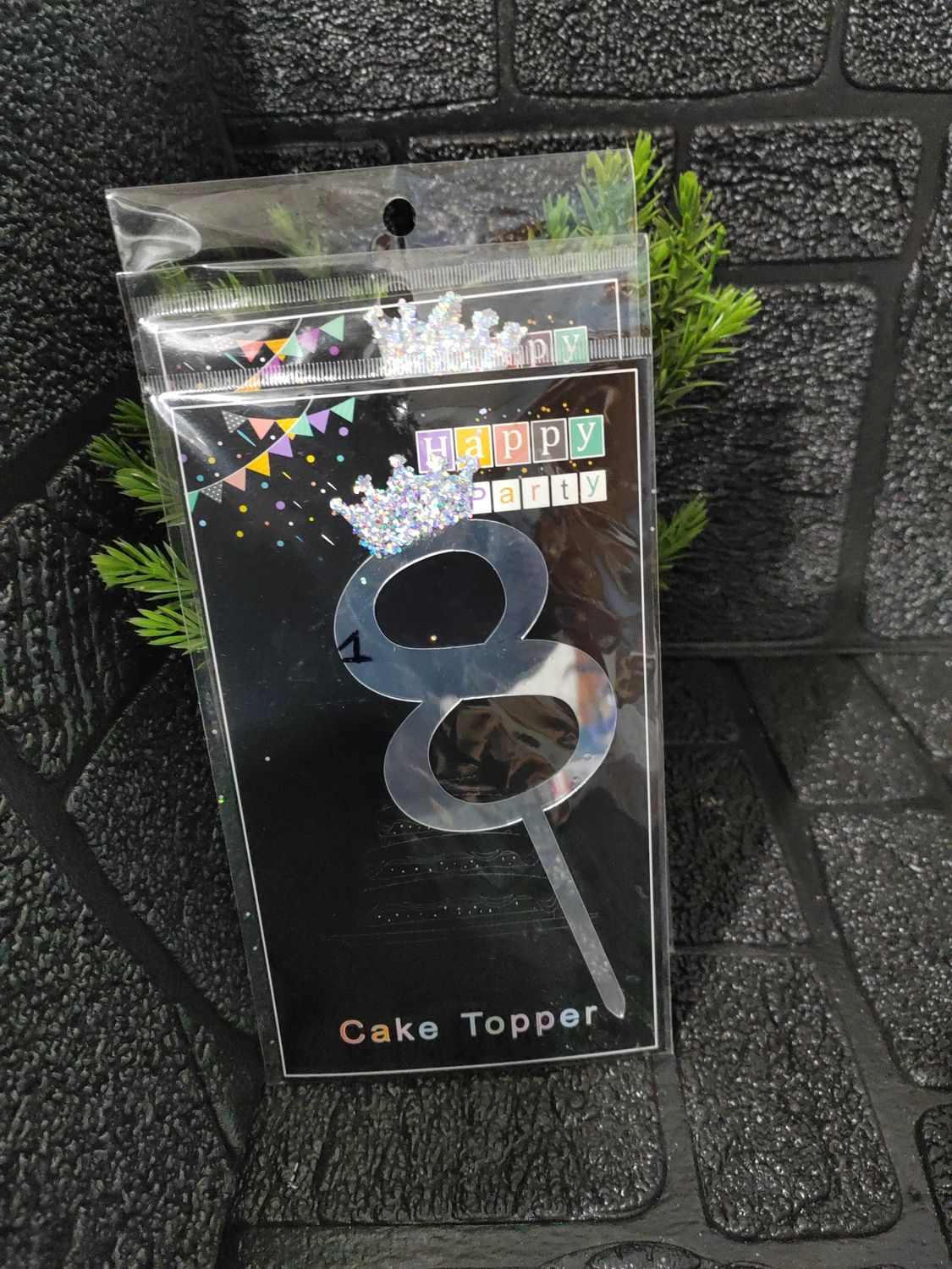 No 8 cake topper
