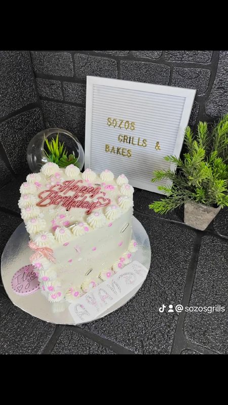Cake topper