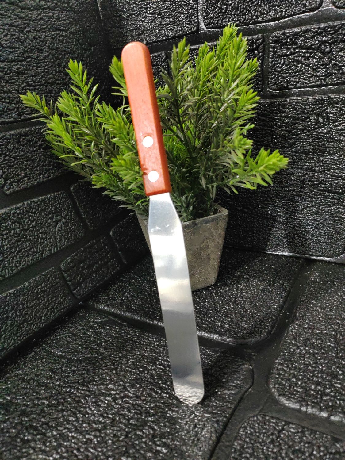 Small straight pallet knife