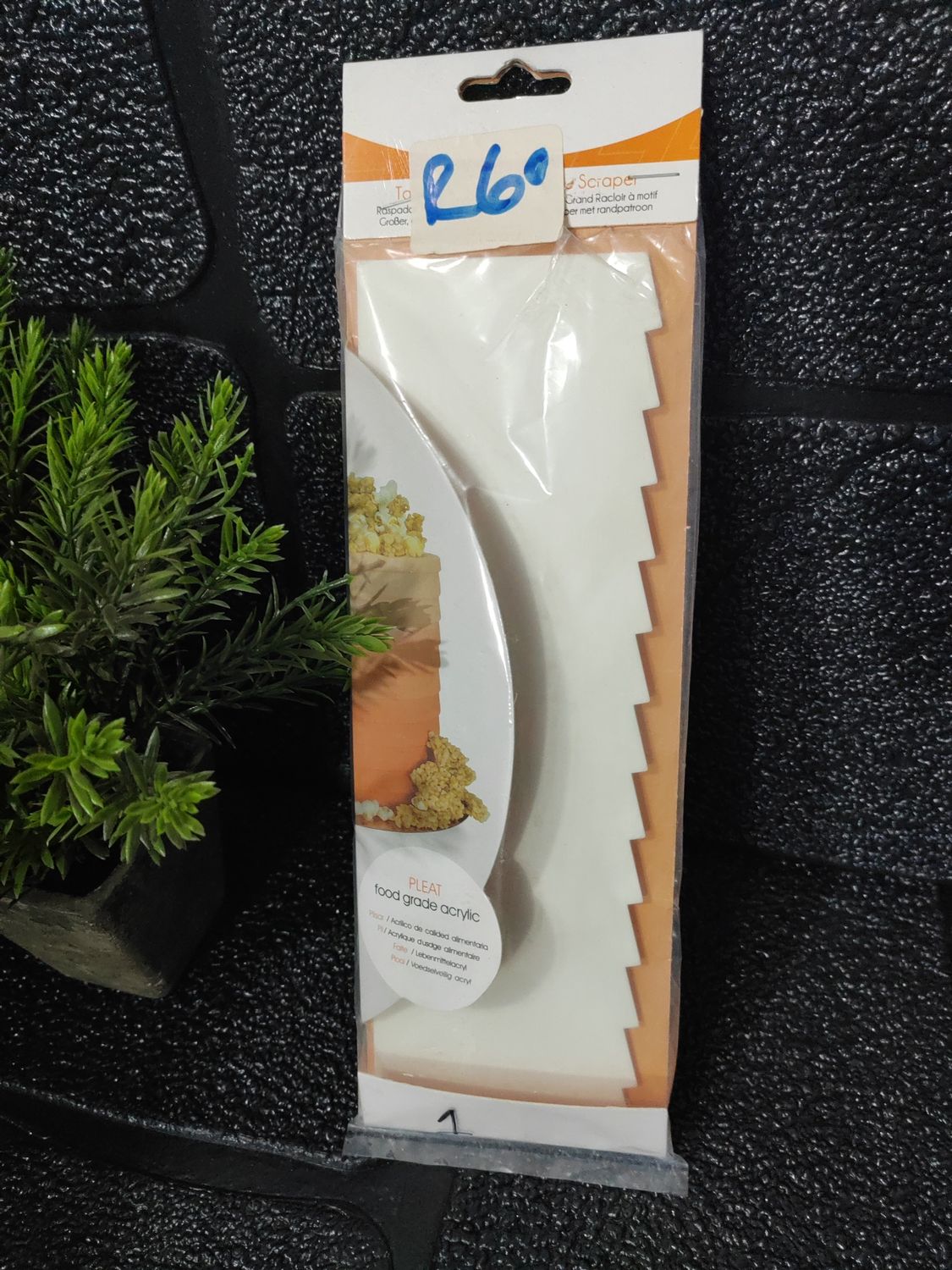 Cake Scraper Pleat design