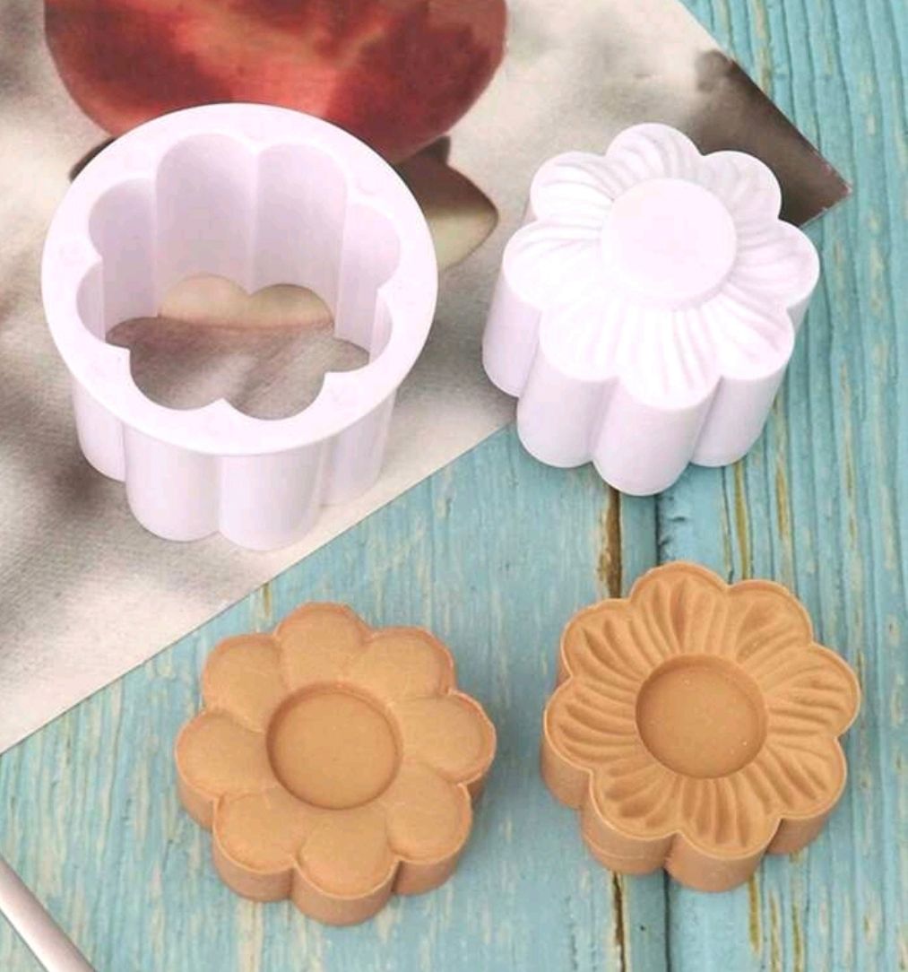 Double sided biscuits mould