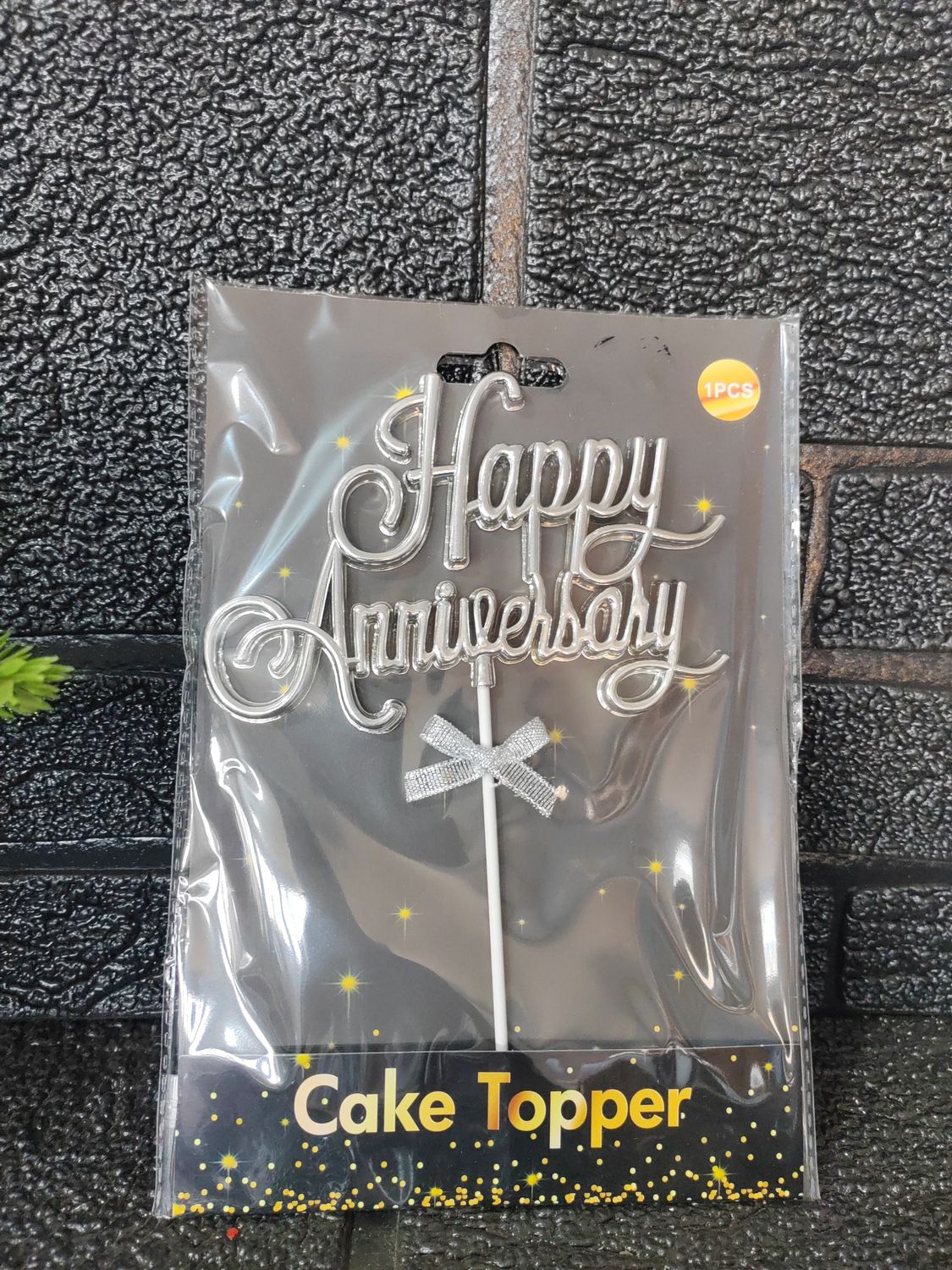 Silver happy anniversary topper
