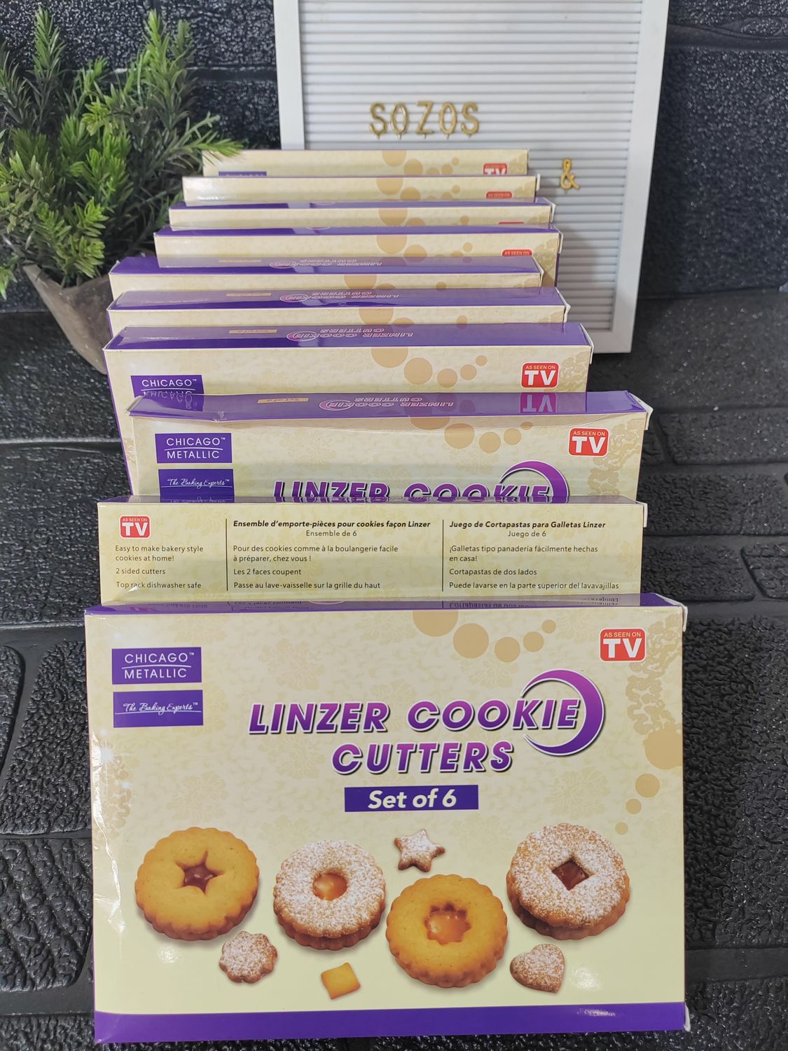 Linzer cookie cutters