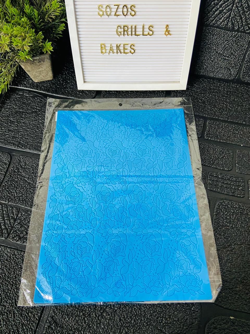Lace silicone mats