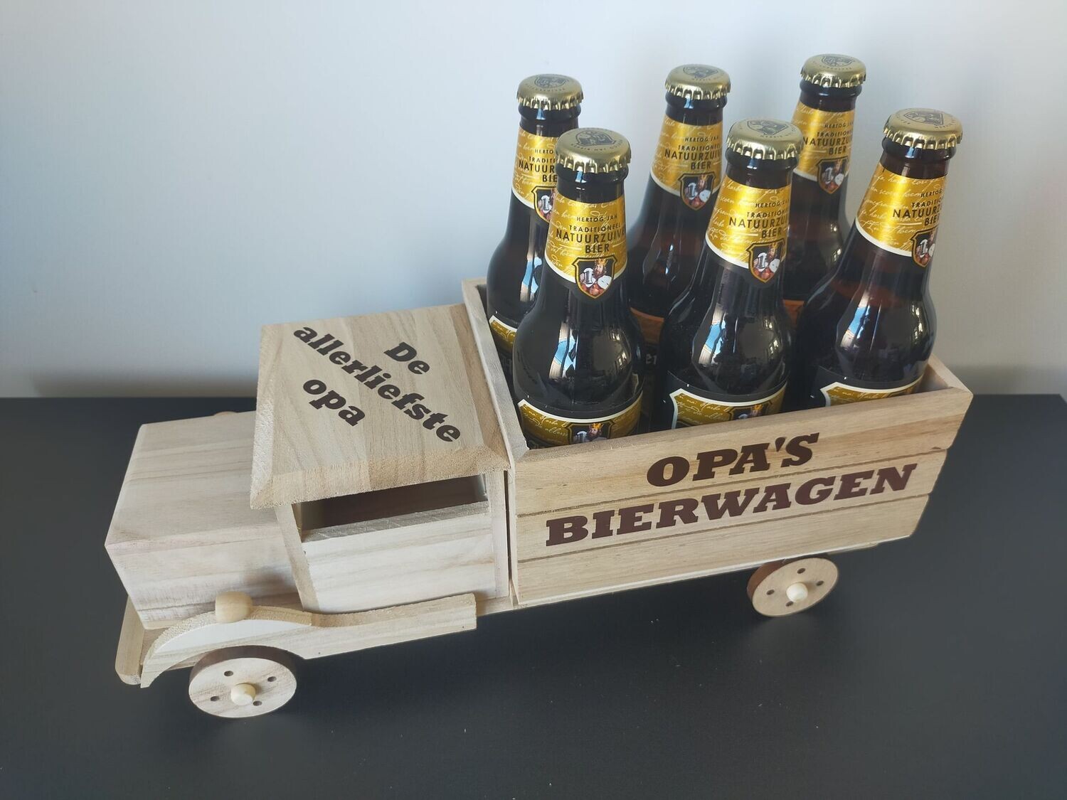 Houten bierwagen