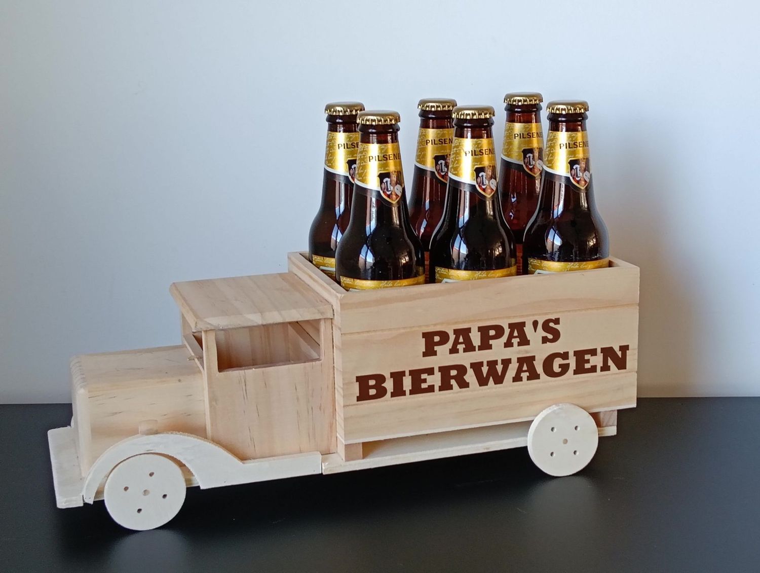 Houten bierwagen Houten bierwagen