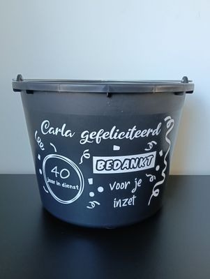 'Kado emmer' Jubileum jaren in dienst 'Kado emmer' Jubileum jaren in dienst