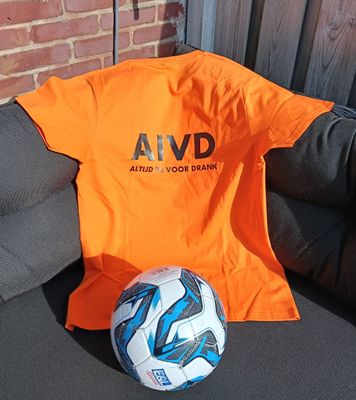 T-shirt "AIVD"