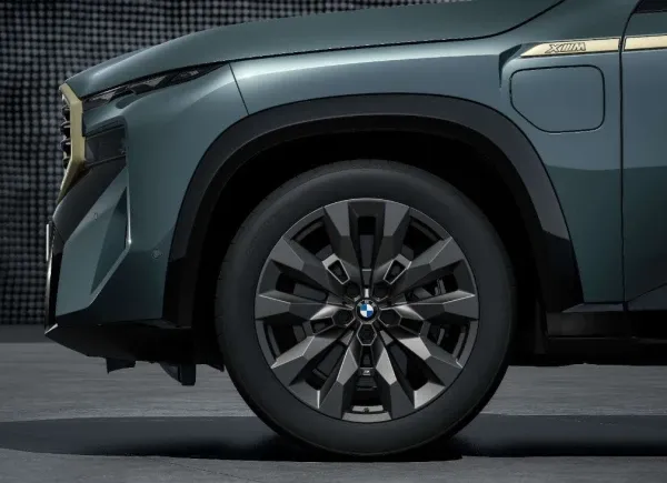 21" Winterkompletträder BMW M Doppelspeiche 917M jet black matt XM G09 Preis Pro Rad