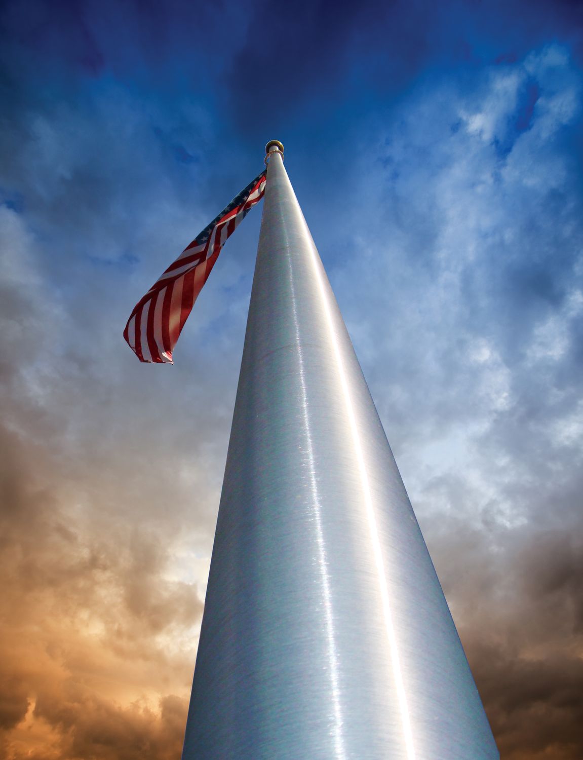 Xtreme  Series - XESR 70 foot, Xtremme External Single Revolving  - Rope Halyard Flagpole.  Many options available.