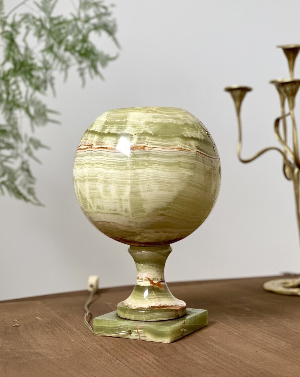 Lampe boule en onyx vert