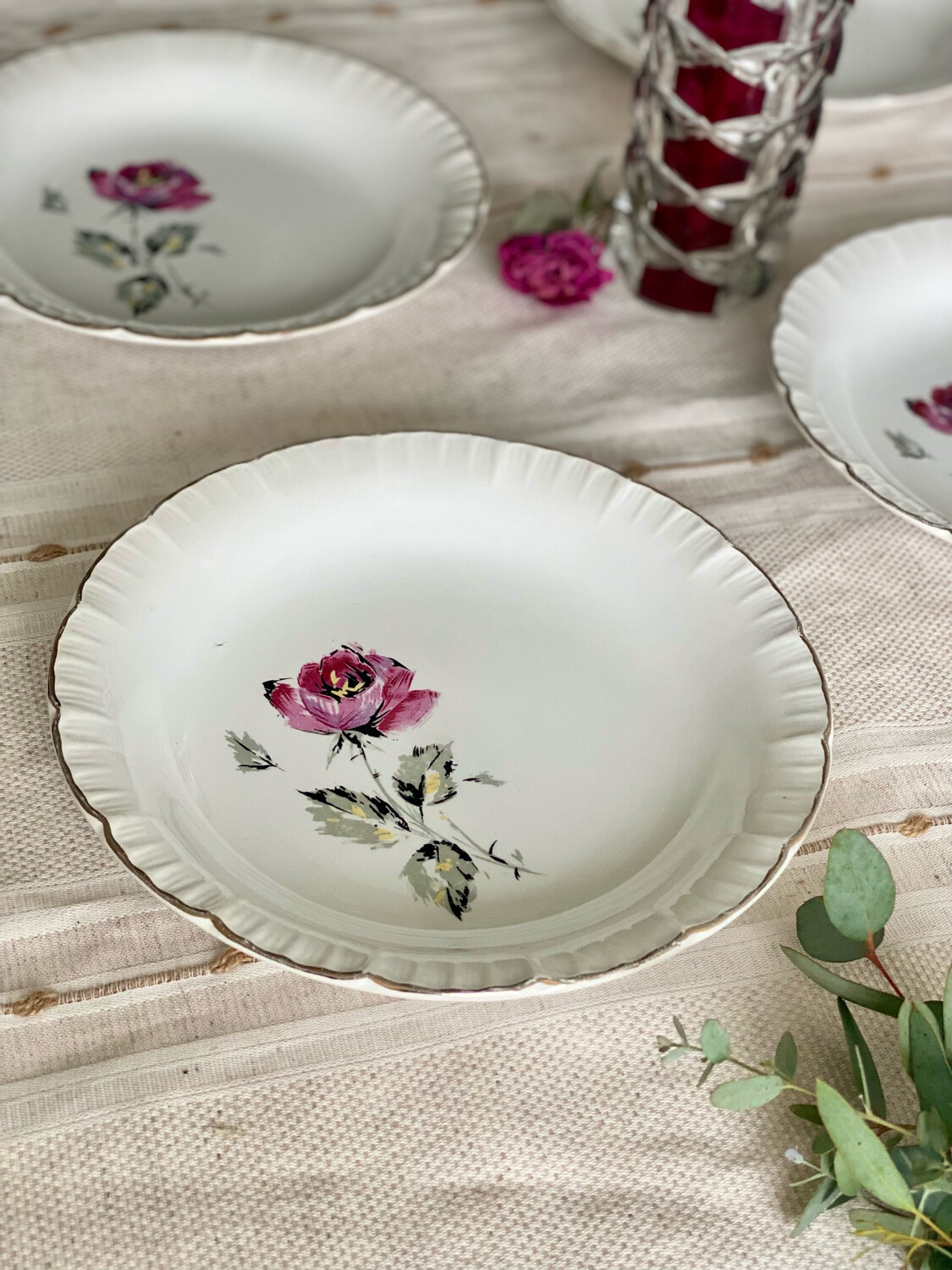 4 assiettes à motif floral - Digoin Sarreguemines