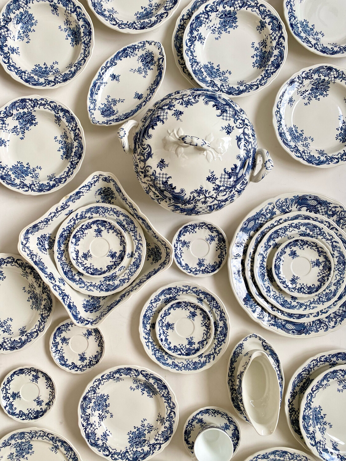 Service De Table En Porcelaine 31 Pièces - Eschenbach - Bord Or - 9 Couverts - Occasion