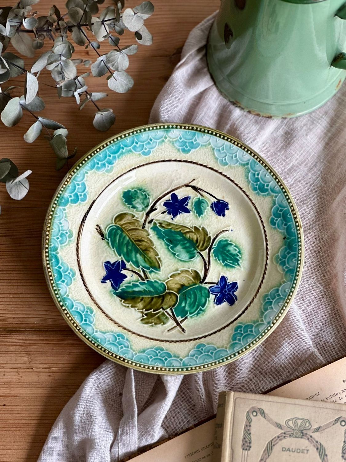 Assiette en barbotine - Feuilles et Fleurs